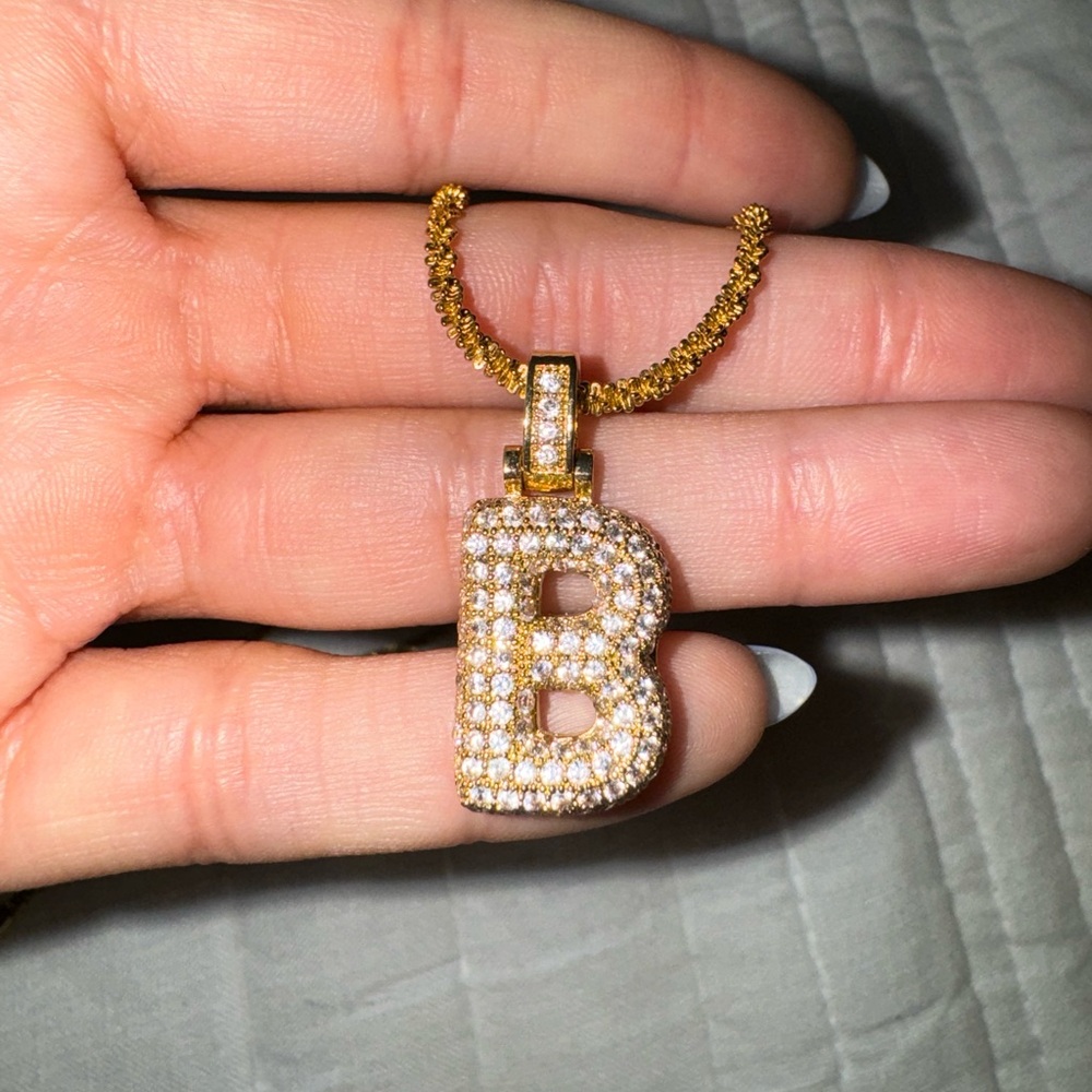 B chain necklace